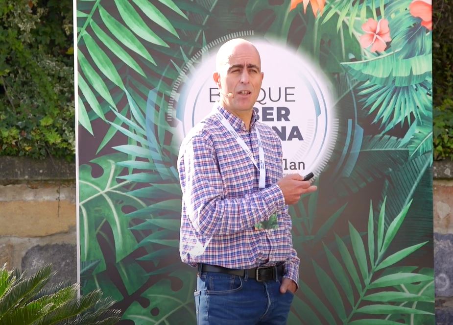 En la #IgniteTalk de Hugo Llanos, Director de #Ciberseguridad Industrial de <a href="/Secure_and_IT/">Secure&IT</a>, pudimos conocer de primera mano los detalles del #SOC Industrial, el Centro de Operaciones de Seguridad en las empresas industriales, puedes verlo aquí ⬇

▶️ youtu.be/jUou-tc4WyA