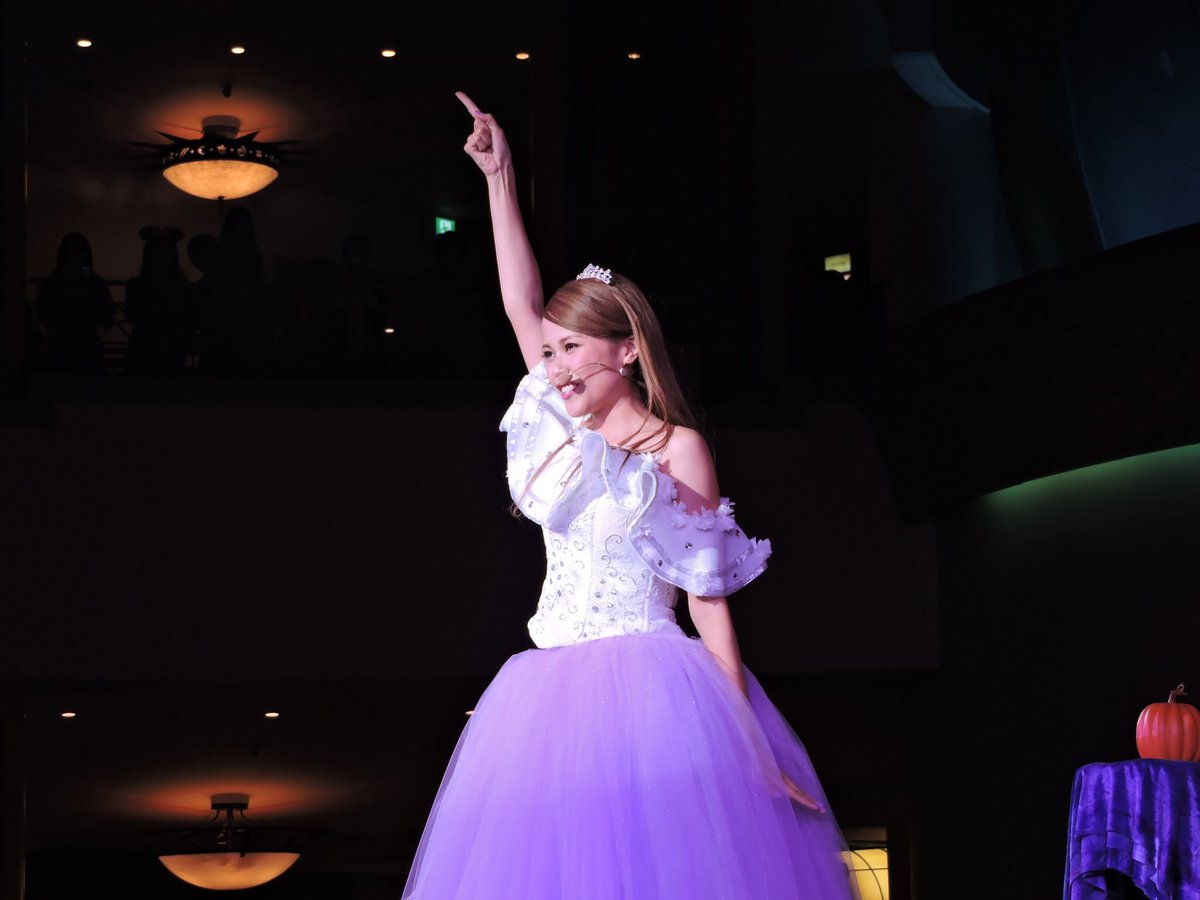 Mi_AriVell's tweet photo. @VellTube 

べるちゃんお誕生日おめでとう！🌈
最近ﾐｯｷｰに浮気しててｺﾞﾒﾝﾅｻｲだけど
べるちゃんが勇気をくれる存在であることは出会った時から変わりません。たくさん話したいこともあるし、そばを離れるつもりはないので末永くよろしくお願いします😌💕(笑)

 #KeepMovingForwardWithVell https://t.co/dQvPUKZEvi