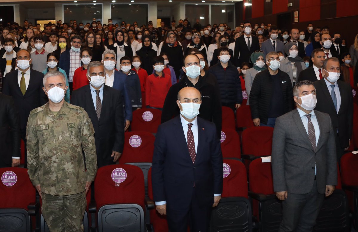 mahmutdemirttas's tweet photo. 24 Kasım #ÖğretmenlerGünü dolayısıyla Atatürk Kültür Merkezi’nde düzenlenen kutlama programına katıldık. 

Sevginin, Şefkatin ve Sabrın Ustaları Kıymetli Öğretmenlerimizin Günü’nü bir kez daha kutluyorum. 💐 https://t.co/ojOVWC2uLb