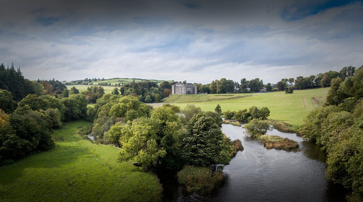 SlaneCastle's tweet photo. Slane Castle is set in the middle of a 1,500 acre estate in the heart of the Boyne Valley, County Meath.
Surrounded by heritage and culture in @irelandsancienteast
#slanecastleestate #rockfarmslane #slanedistillery #slane #keepdiscovering https://t.co/iT8fL4yX3s