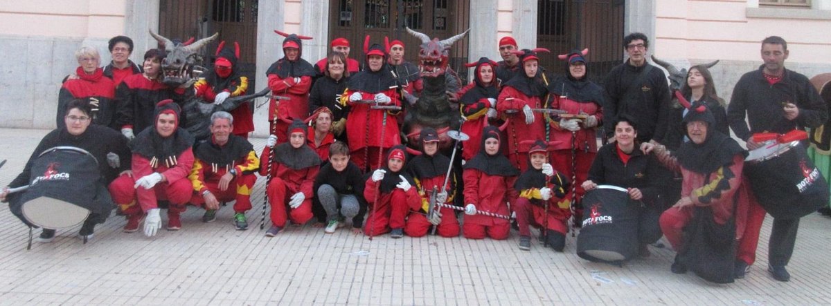 csxlallengua's tweet photo. L'associació Botafocs Ball de Dimonis ens acompanyarà el dissabte 11 de desembre en la commemoració a Castelló del #89anysnormes. La pólvora forma part de la nostra cultura popular i el dissabte 11 de desembre podrem gaudir d'ella. #normesalaplaça https://t.co/APdh09t1Bv