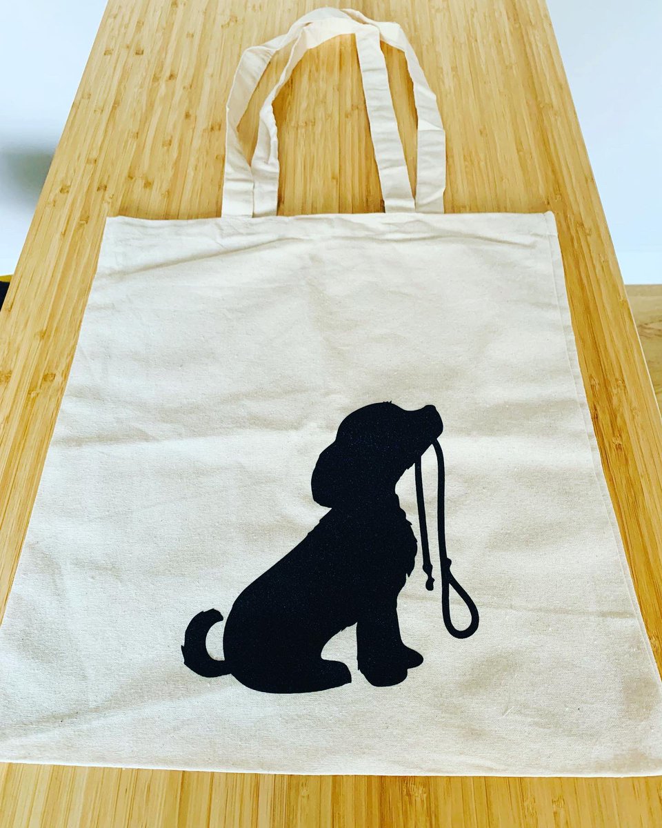 BlackCatCreati2's tweet photo. Looking for Christmas gifts? Try our tote bags #environment #reuse #Christmas2021 #giftideas #glitter https://t.co/gYjYqIOJii https://t.co/5ESSMAH8yz