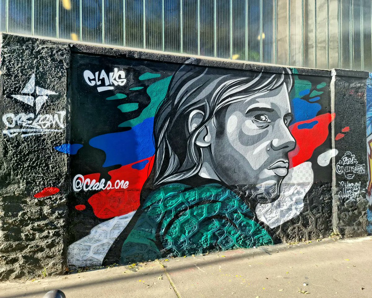 Street_Graff's tweet photo. By #clarks_one  

 #streeart #streetartparis #Paris #paris18 #parisstreetart #orelsan #streetarteverywhere #portrait #civilisation #photographie #music #photography #rap @Orel_san https://t.co/JTy8gFo1JS