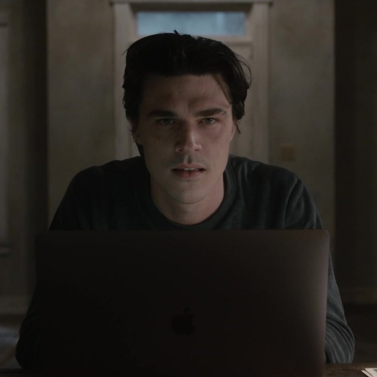 cody_fern_ahs10's tweet photo. @_
⠀⠀⠀⠀⠀⠀⠀⠀⠀
finn wittrock as harry gardner in american horror story double feature
#ahsdoublefeature
#harrygardner
#finnwittrock https://t.co/Fx1wVKt4aH