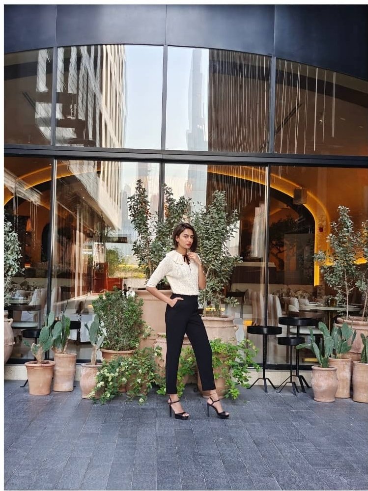 AK3Wonder's tweet photo. Beautiful Eri!😍🤗❤
Eri's IG Post. One of the hashtag is #instadaily😊 Should we take it seriously, Eri?😜😁 
Your heels reminding me of Oprah Winfrey's quote "Keep your heels, head and standards high."😊❤
#EricaFernandes @IamEJF https://t.co/LxswwC0QX9