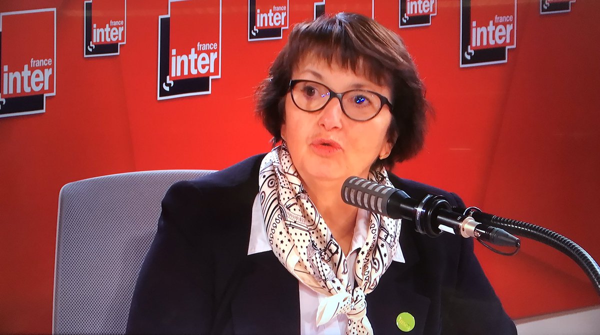 FNSEA's tweet photo. « La #PAC en soutenant les revenus #agricoles permet à ts les #consommateurs 🇪🇺 d’accéder à 1 alimentation de qualité à 1 prix accessible. Les #agris bio bénéficient aussi des aides de la #PAC, n’opposons pas les modèles, 1 agriculture diversifiée permet de rep à ts les besoins» https://t.co/uH2hKu1A33
