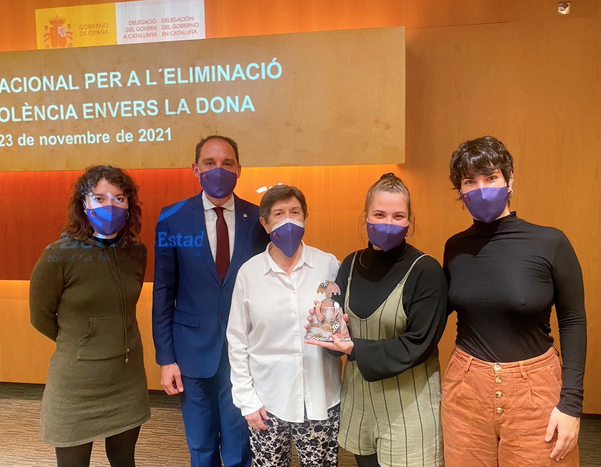 Enhorabona <a href="/LesCicliques/">Les Cícliques Companyia</a> pel premi Meninas. Orgulloses de la vostra feina.👏👏👏 <a href="/paerialleida/">Ajuntament de Lleida</a> <a href="/educaciolleida/">Àrea d'Educació</a> #Lleida #Teatre <a href="/DelGobVG/">Delegación del Gob. contra la Violencia de Género</a>