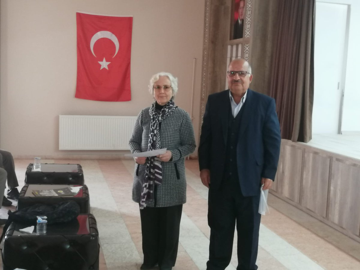IhoTillo's tweet photo. 2021 UNESCO tarafından Ahi Evran, Yunus Emre ve Hacı Bektaş Veli yılı edilmiştir, gelen konuşmacılar öğrencilerimize inanç, ahlak, hoşgörü hakkında konuşmalar yaptılar. https://t.co/M1b6AgNuDb