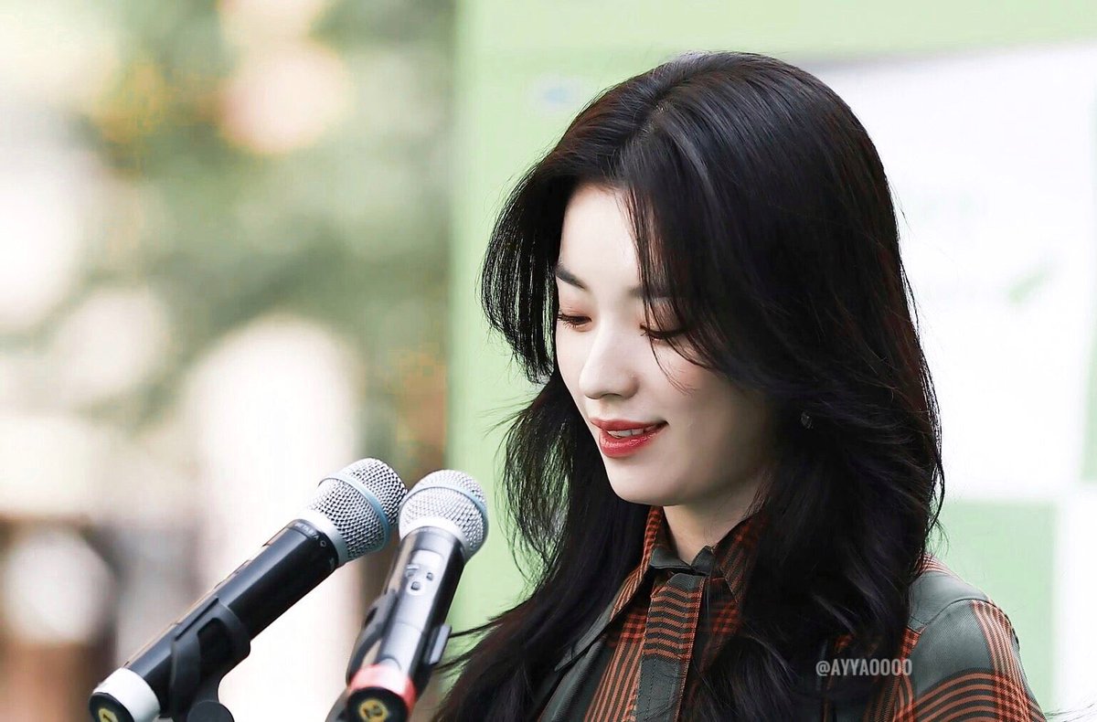 HanhyolicsTH's tweet photo. รอยยิ้มผู้หญิงคนนี้ ไม่ตกหลุมรักได้ไงไหวคะ🥰 #ฮันฮโยจู #HanHyojoo #��효주 https://t.co/ZXMkoMTaDA