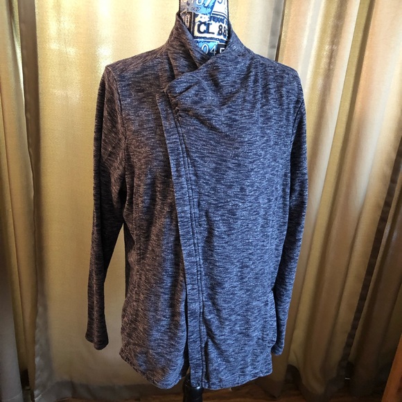 Jocepandasclos1's tweet image. So good I had to share! Check out all the items I&apos;m loving on @Poshmarkapp #poshmark #fashion #style #shopmycloset #blondo #muse #ghbassco: posh.mk/7C8vvG5orlb