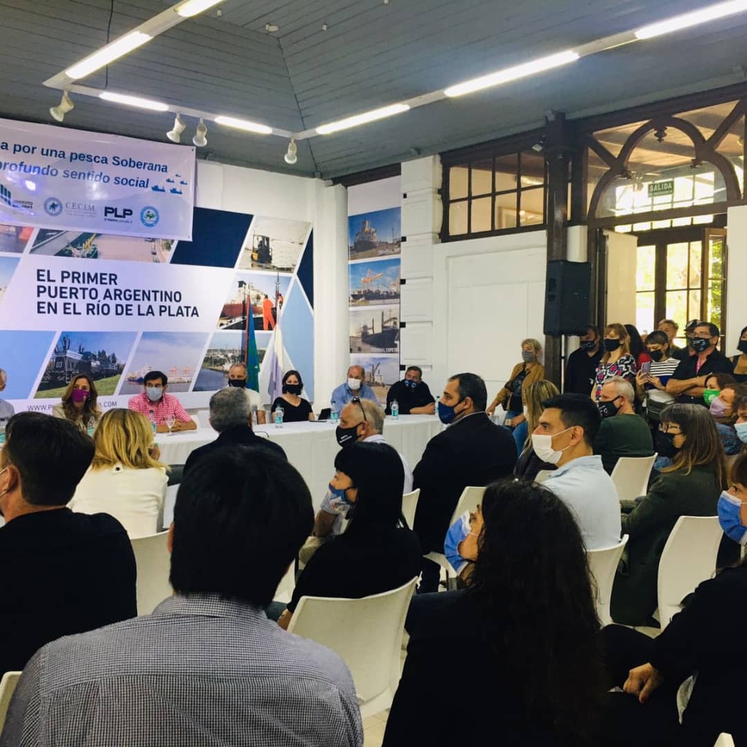 MarceLopez65's tweet photo. Participamos invitados por el @cecimlaplata del lanzamiento de la campaña "Por una Pesca Soberana con un profundo sentido social" realizada en el @puertolaplata . Saludamos y apoyamos la iniciativa que surgió del trabajo que viene realizando la entidad en la concientización https://t.co/SNNRRNYBNB