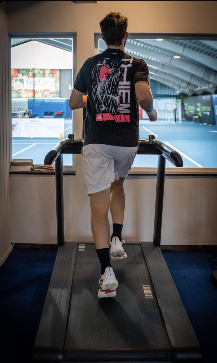 Thiem111's tweet photo. My sexy #theim 🍑😭😭 https://t.co/ETnoGBiaS1