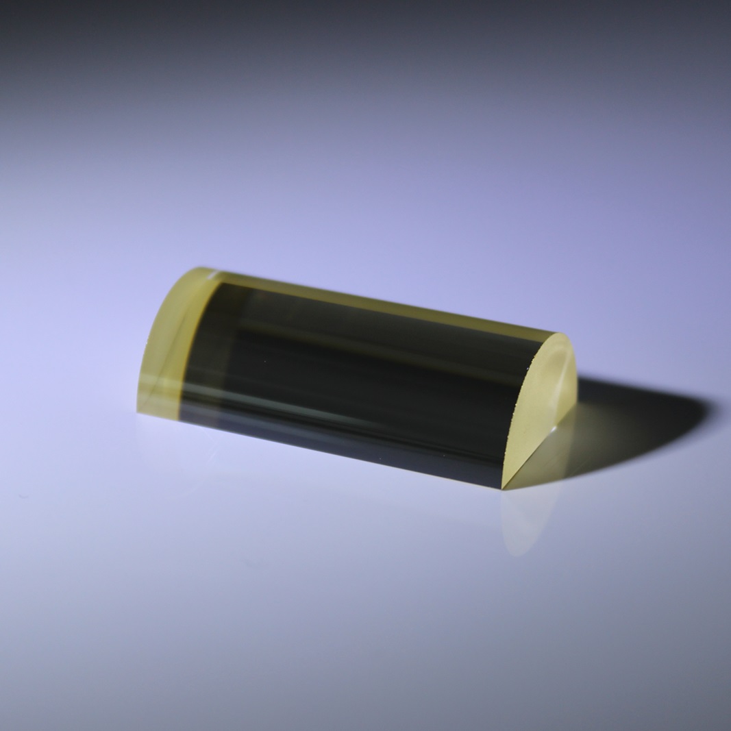 VYOPTIC_Tina's tweet photo. Optical ZF88 Glass Plano Convex Cylindrical Lens Half Glass Rod. #rodlens #glassrod #halfcylinder #cylindricallens #optics https://t.co/SehAJQsC28