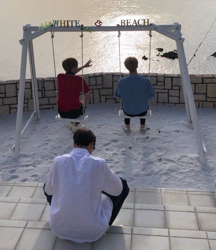 nct_menfess's tweet photo. Johnny Hyung &amp; Jaehyun Winwin, IM CRYINGG😭😭😭😭 nct!  https://t.co/hBz58ll0ap