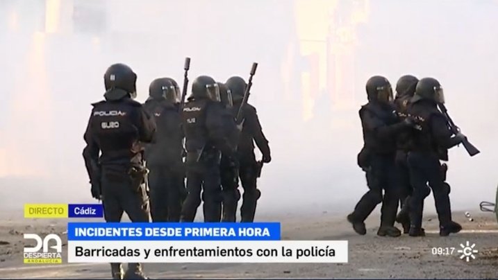 EEComunista's tweet photo. La lucha continúa!!!
Ni un paso atrás!!!
#HuelgaDelMetal #HuelgaMetalCadiz #pilkingtonenlucha #PilkingtonEnLluita #sadenlucha #sadesencial #LimpiezaGuggen1 #artiachborrokan #ZuloagaBorrokan #AmazonEnLucha https://t.co/4eug3vb6OR
