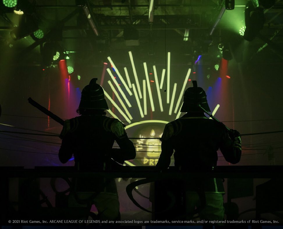 DigitalLA's tweet photo. At the Arcane Immersive Experience, step into the world of League of Legends for 2 hours on your own adventure. Talk to characters from the show / game, do missions, find shimmer or just drink at the Last Drop bar. Hurry, popup ends Dec 19. 

Our review https://t.co/T7sFl7eHOm https://t.co/NxWEyubldo