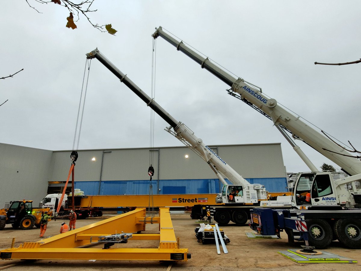 Busy start on site with <a href="/Ainscough_/">Ainscough</a> #cranes