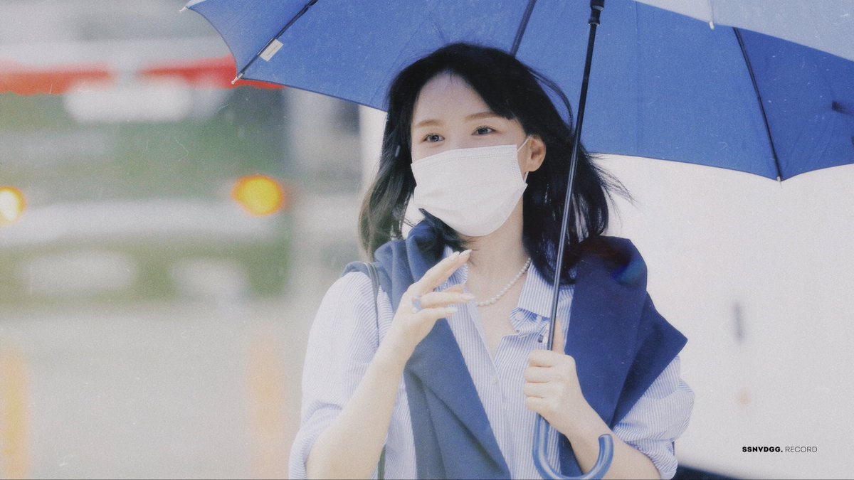 shishaonvdegege's tweet photo. 210823 YOUNG STREET
☔️🌧💦
#웬디 https://t.co/UzRo1YTyHe