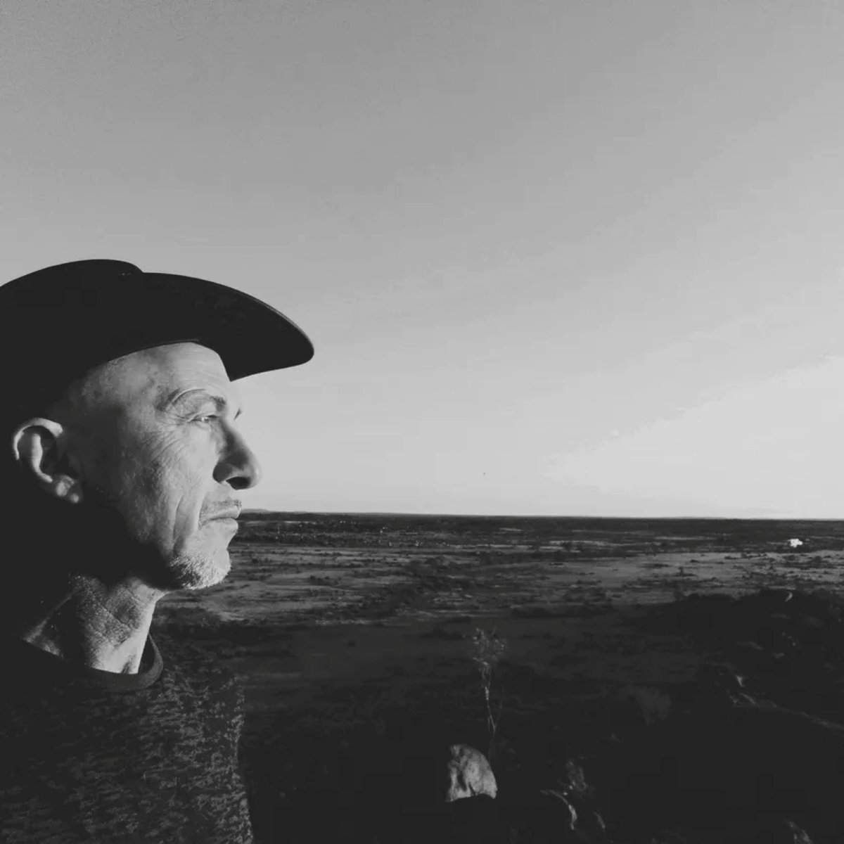 majishans's tweet photo. Introducing The Majishans

Tony Jozef..
..has woven music into his life since childhood. He turns to it to explore, interpret and share the astounding fact that we all are living a human life: conscious of our mortality, our history, and search for meaning. #themajishans https://t.co/CQNOaQo8pX