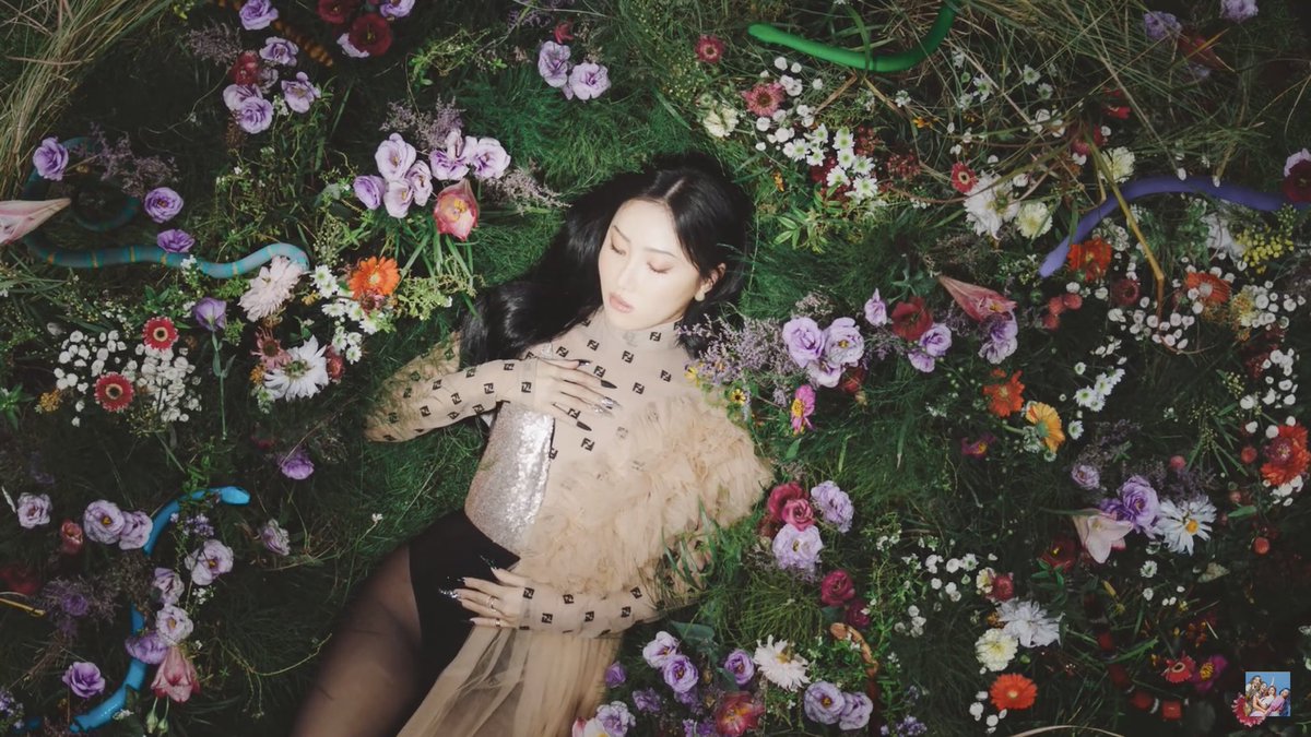 dreahn_4withsun's tweet photo. hwasa as ophelia by sir john everett millais

GUILTY PLEASURE OUT NOW
#ImA빛MusicVideo
OUR GUILTY PLEASURE HWASA https://t.co/o8fwWGXrEu