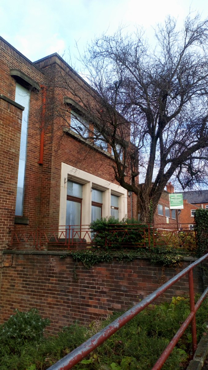 CreweWestPol's tweet photo. We continue frequent high visibility patrols at Flag Lane Baths.
#CreweWest #WeCare https://t.co/Awpccdt07H