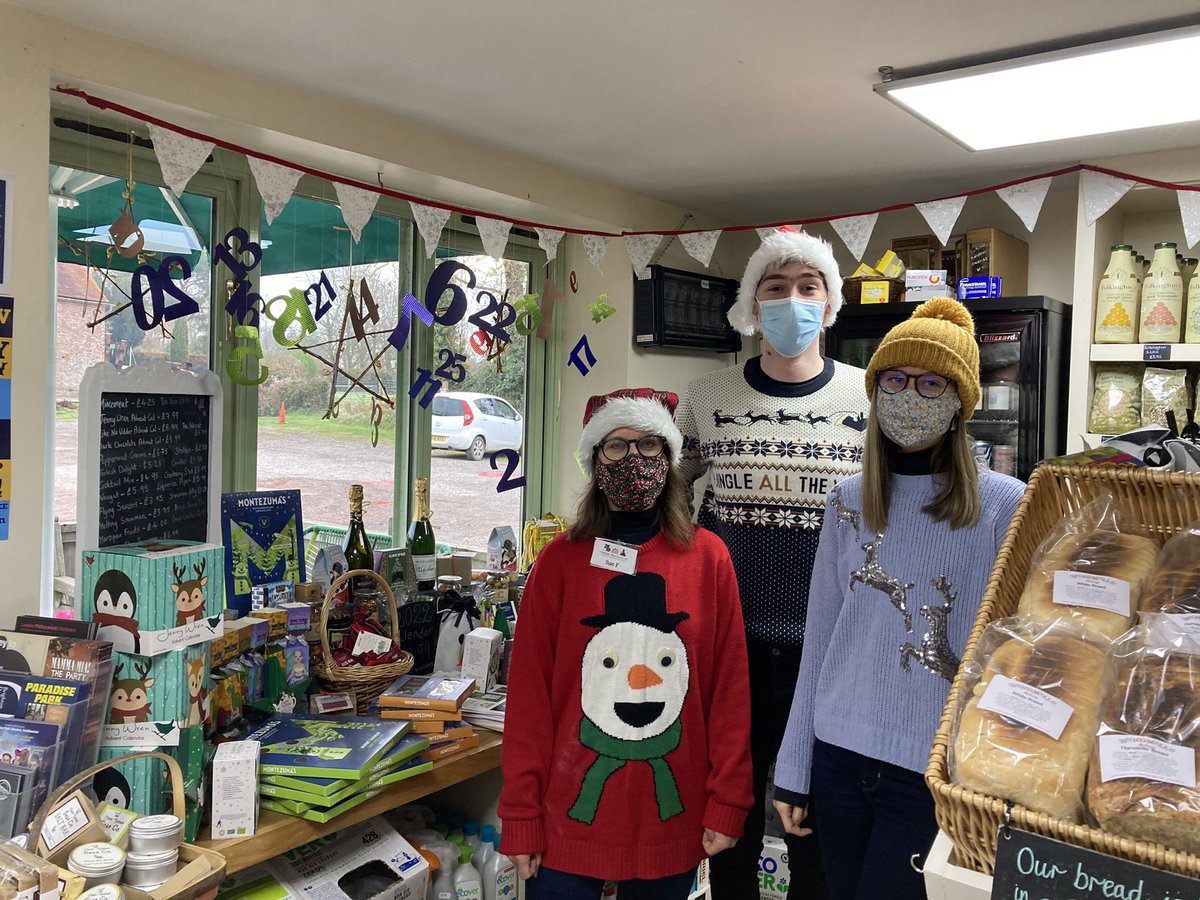 ChiddinglyShop's tweet photo. We’re ready for our festive event, pop in and say hello!
.
#christmasevent #christmasjumpers #festiveday #chiddinglyshop #chiddingly https://t.co/N6SRsMW4rm