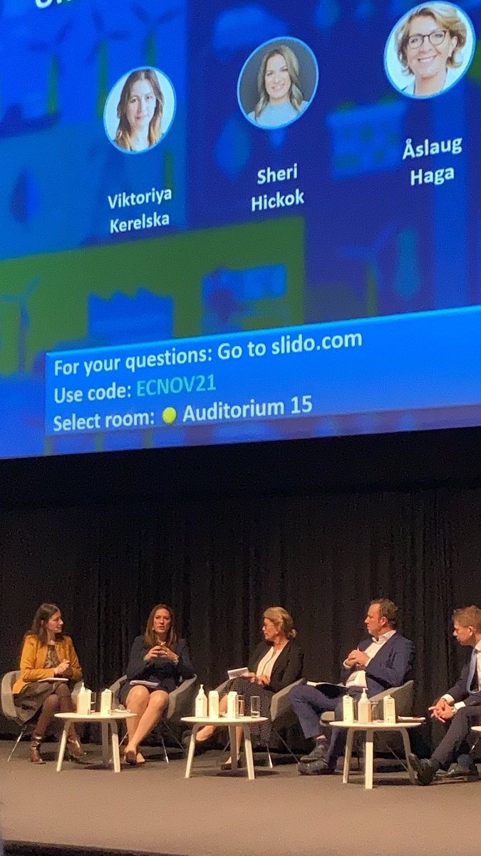 LeneMiRan's tweet photo. #ElectricCity2021 panel on #onshorewind: ‘#Sustainability needs to be top of agenda for our industry and built into value chain e.g through driving product commonalities/standardization but also as part of stakeholder engagement w communities’ @s_hickok @GErenewables @WindEurope https://t.co/cE8BzTw9sw