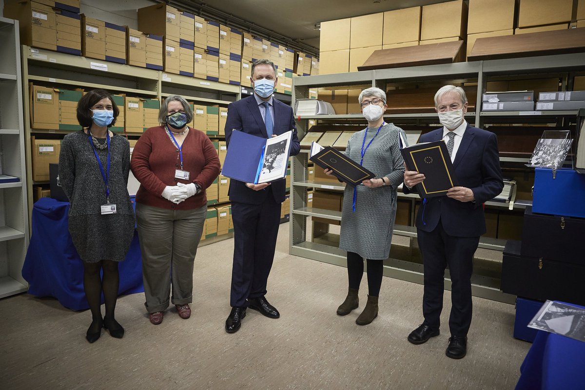 dfatirl's tweet photo. As we approach the 50 year anniversary of Ireland joining the European institutions, Min @ThomasByrneTD  DG Maeve Collins and Ambassador Tom Hanney visited the @EU_Commission archives to view some of the key 🇮🇪 accession papers.

 #EU50 https://t.co/IuwFimnKCC