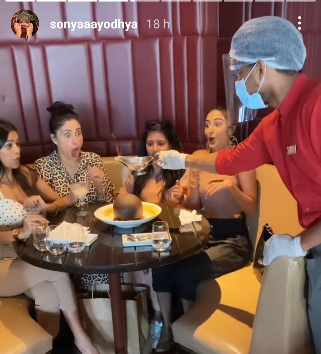AK3Wonder's tweet photo. When is this gang meeting again??π The friends who bring out the craziness, the child in themselves is the best company! Their enthusiasm, enjoyment and excitement is so blissful to see.β€
#EricaFernandes @IamEJF #Sonyaa @realkingsonyaa #Shubhavi #Aakansha https://t.co/UiR3ZLZ8R7