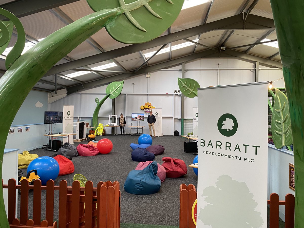 Getting ready for #northstar2021 with ⁦@Barrattplc⁩ bring the science of house building to 600 young 12-14 year olds..