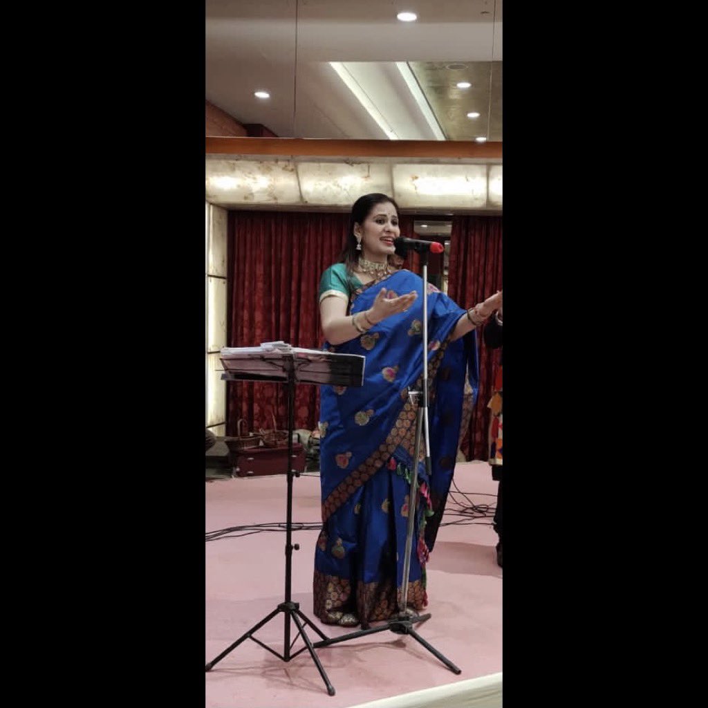 vidhivocalist's tweet photo. Slowly and gradually getting back.. Grateful 🙏🏻
#concert #concertphotography #grateful #music #vidhisharmalive #vidhisharmavocalist #singsong #songs #songlyrics #traditional #india #indiantextiles #mekhalachador #assam #mugasilk #silksarees #instagram #instaback #instamusic https://t.co/dI9nWXp4q8