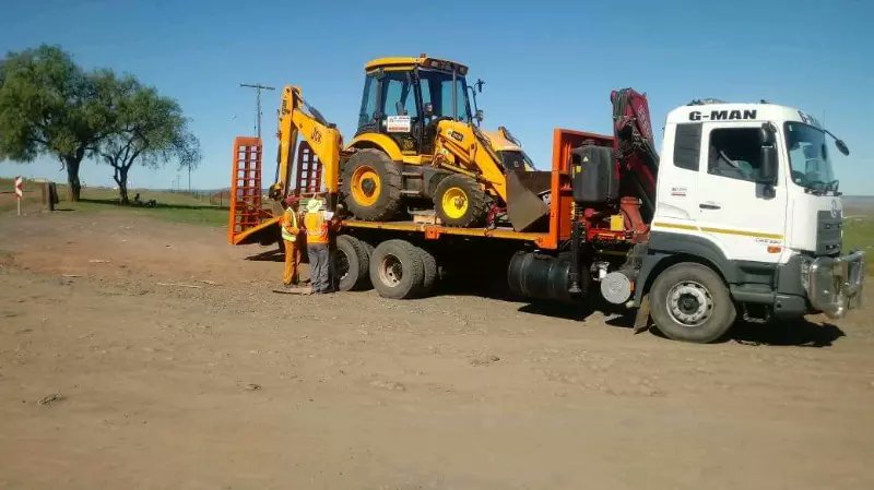 Construction232's tweet image. #Plant_Hire
Crane truck for Hire

Location- East London, Eastern Cape
construction23.com/listing/crane-…