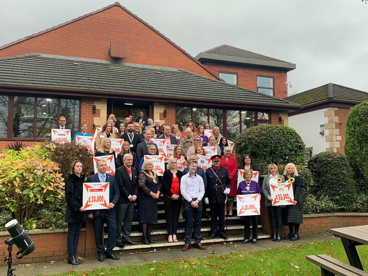 BoxPowerCIC's tweet photo. Wow, what a day yesterday was!
Thank you so much to all the amazing charities and our very special guests, @EamonnONeal and the Mayor of Bolton, Linda Thomas for attending.
We really hope you enjoyed our #boxpowered event just as much as we did 🧡 https://t.co/QTTU5CjQ1R