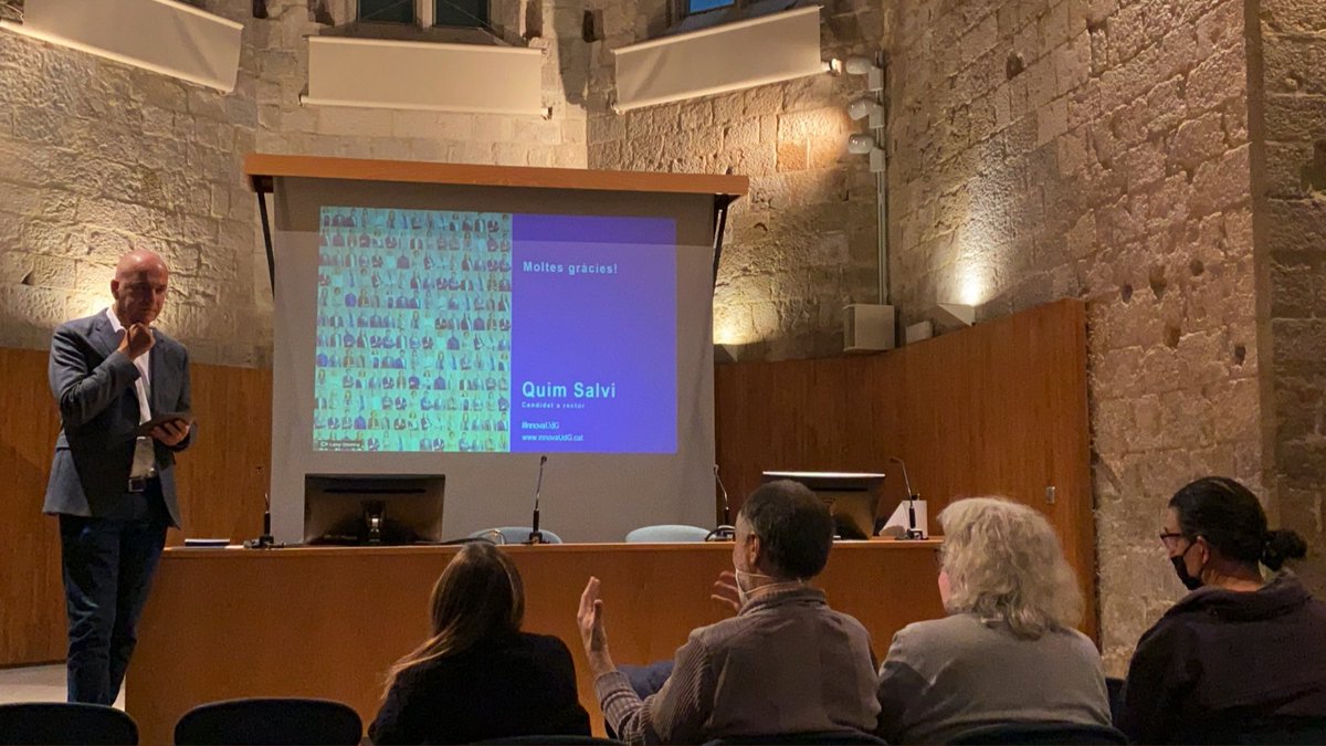 <a href="/QuimSalvi/">Quim Salvi 🎗</a> escolta i dialoga amb <a href="/UdGFacTurisme/">Facultat de Turisme</a> per a la implantació de projectes docents i de recerca de futur a la <a href="/univgirona/">Universitat de Girona</a>. 40% a la gestió del dia a dia, 60% a la planificació de millores.#innovaUdG