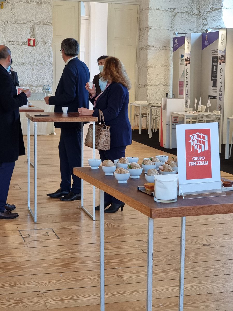 O segundo dia da IX Semana da Reabilitação Urbana do Porto começa com um pequeno almoço, oferecido pelo Grupo Preceram 
durante o dia a #Volcalis vai estar em destaque nas várias sessões programadas. #SRUPorto #GrupoPreceram #SolucoesparaConstrucao