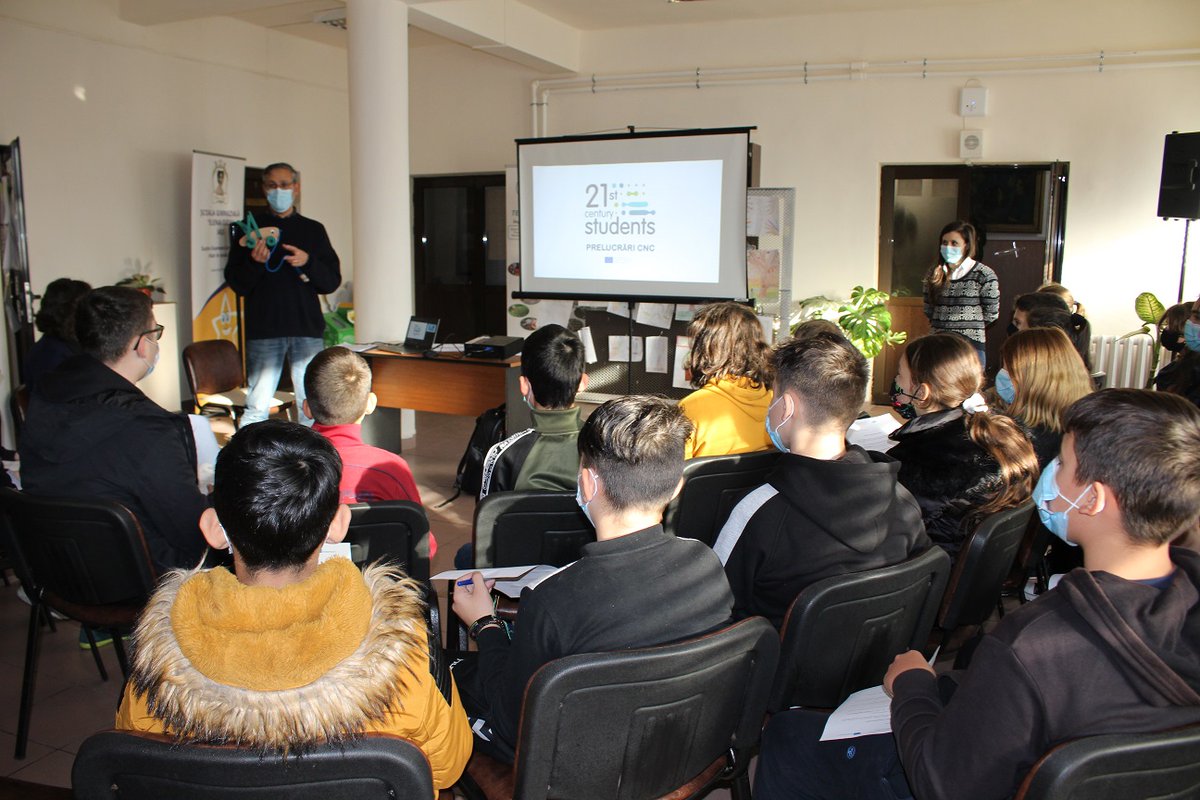 Ludor Engineering conducted the 21st Century Students ”Experience Days” in collaboration with ”E. Cuza” Gymnasium School, Iasi, Romania. 30 students learnt about digital manufacturing and manufacturing automation, and provided valuable feedback on the Learner Academy resources.