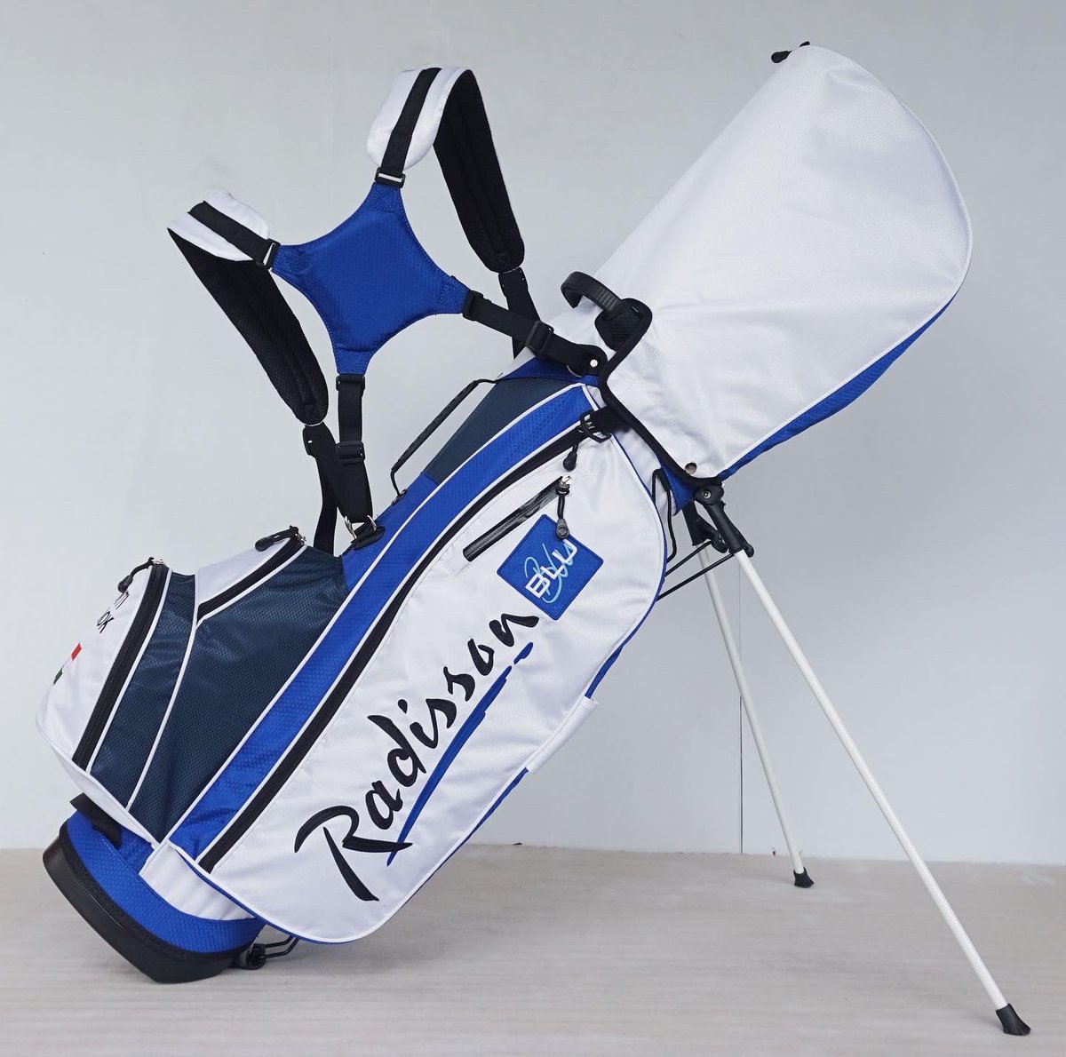 MPDCustomGolf's tweet photo. Here is our MPD Custom Golf Stand Bag for @LPGA Professional @aditigolf with her NEW sponsor @rhamericas @Radisson @RadissonBlu Brilliant & Vibrant colors & logo! Best of Luck Aditi! #customgolfbags #aditigolf #aditiashok #radissonblu #radisson #indiagolf 🇮🇳🇮🇳🇮🇳 https://t.co/2Thh2NQFbc