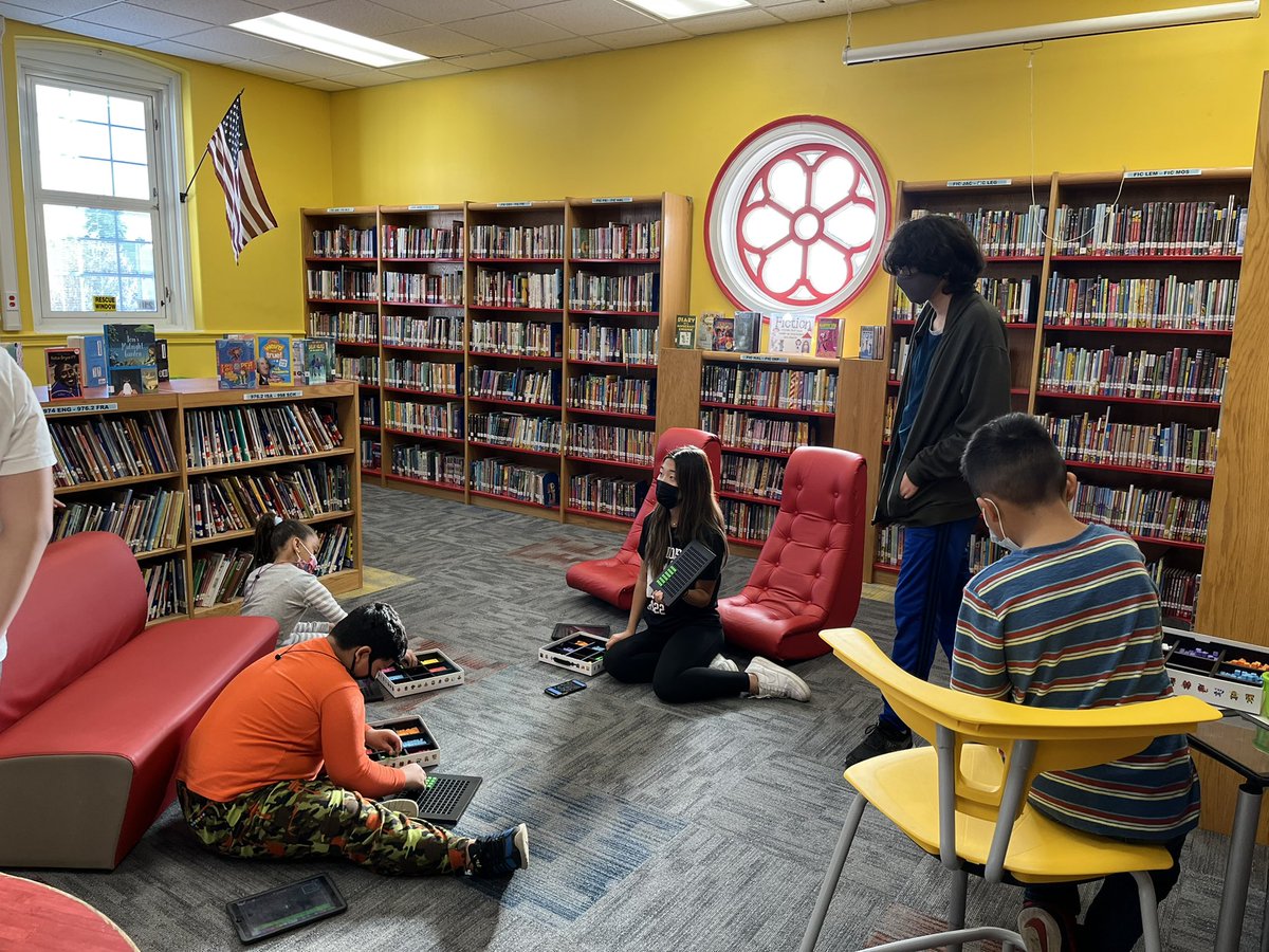 Ms_Kabanakis tweet media