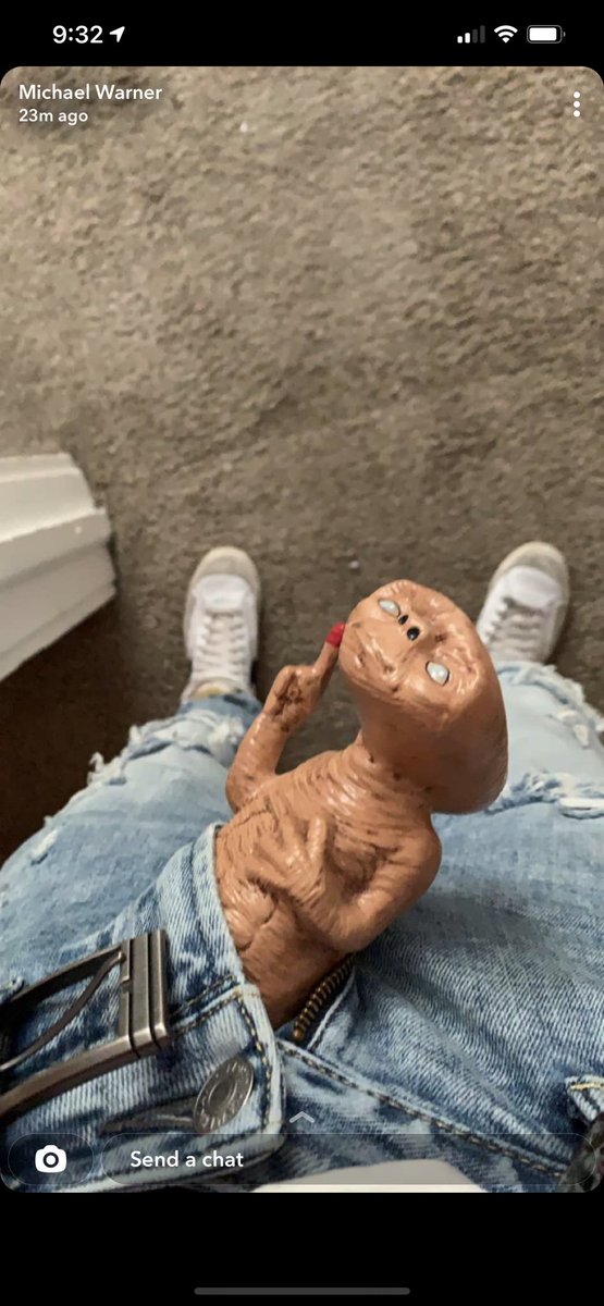 R3n3Torres's tweet image. Dont take the covid 19 shot. My friend took it yesterday and his dick turned into E.T. Super scary. #Antifa