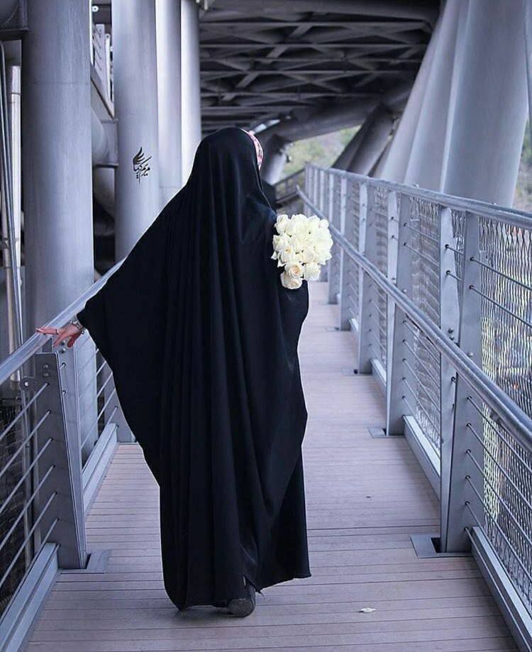 aacdcxb1's tweet photo. لو خلقت المرأة طائراً لكانت «طاووساً» ولو خلقت حيواناً لكانت «غزالة» ولو خلقت حشرة لكانت «فراشة» ولكنها خلقت «بشراً» فأصبحت حبيبة وزوجة وأماً رائعة، وأجمل نعمة للرجل على وجه الأرض😉
فلو لم تكن  المرأة • شيء عظيم جداً لما جعلها «اللّه» حورية يكافئ بها المؤمن في الجنة🌝🤞.☺️ https://t.co/SVYypWkZi3