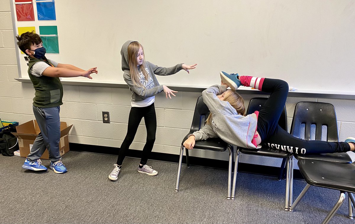 TheGeniusGym's tweet photo. Creating a tableau to show what you know in a program that is virtual 90% of the time too hard? Overcoming barriers to #redesignschool is how we roll @jackson_connect. We investigated the art form, imagined ideas, collaborated virtually &amp; performed in person! @STEMGeorgia ✌🏻💜🎭 https://t.co/Hp9LJGxF7C