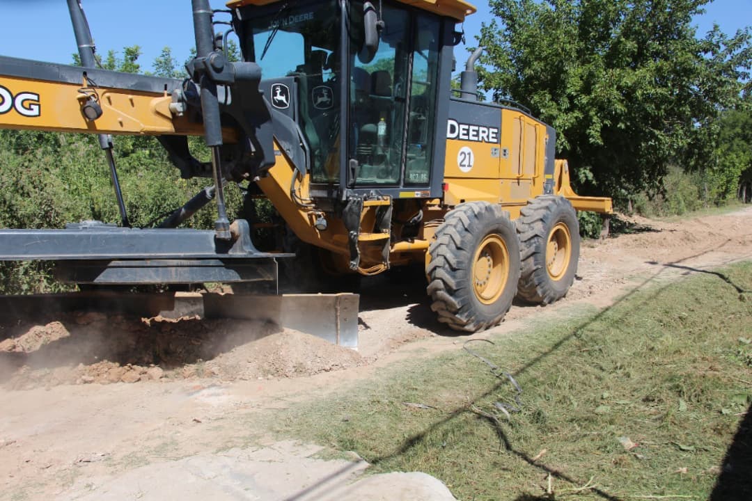 MuniZARATE's tweet photo. 🚧 #ServiciosPúblicos ✅ Barrio #LosCeibos

🚜 Continúan las obras de ionizado y reparación en el Plan Integral de Mejoramiento de Calles.

📍 Hoy: Calle Flor Nacional del Barrio Los Ceibos. https://t.co/1DvGnSvfF6