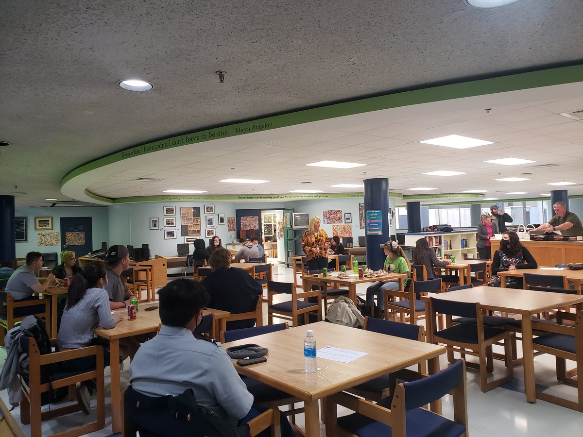 WorkInBurke's tweet photo. We partnered with East Burke Kiwanis to kick off East Burke High's 2021-2022 STRIVE program!

These 10th-12th grade students met the Kiwanis team and had the opportunity to learn how to set short-term to long-term goals with Tea Yang! 😊👏💡
#WIB #STRIVE https://t.co/0UdKkILvdp