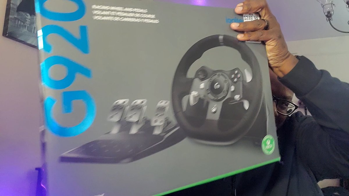 BlueCollarBG's tweet photo. Couldn't waiti until Christmas #TwitchAffliate #bluecollarbuyguy #gamer #XboxSeriesS https://t.co/1tDcfp28yh