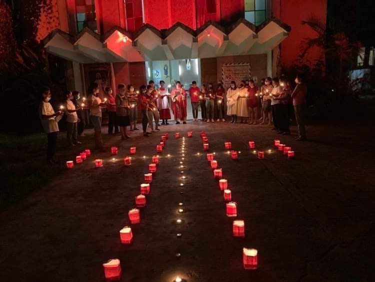 katolikongpinoy's tweet photo. MASDAN: Red Wednesday sa Sacred Heart of Jesus Parish, Egana, Sibalom, Antique. 🙏
Ang Red Wednesday ay isang pandaigdigang inisyatibo na damayan ang mga inuusig na Kristyano sa pamamagitan ng panalangin at iba pang gawain.
#RedWednesday #RedWednesdayPH #RedWithoutFear https://t.co/kK3Hewf5eW