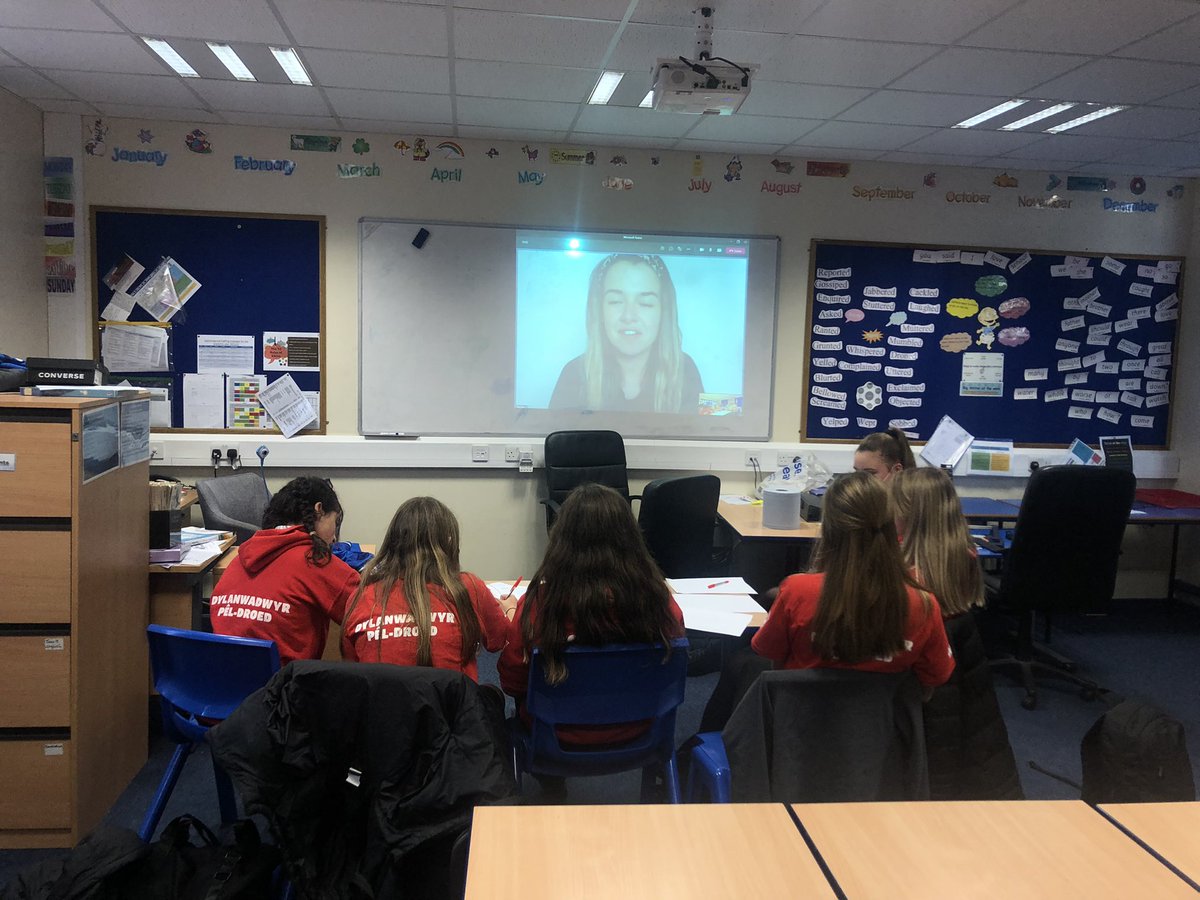 Our Year 8&9 @FAWTrust #BEFootball #Influencers discussing with Eve the @HerGameToo campaign and how we can help to promote it.