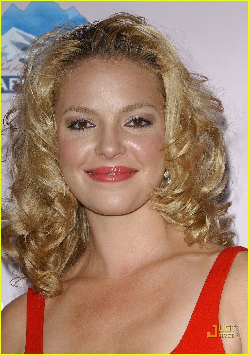 Happy Birthday to the lovely Katherine Heigl. Loved her in Knocked Up movie!! 