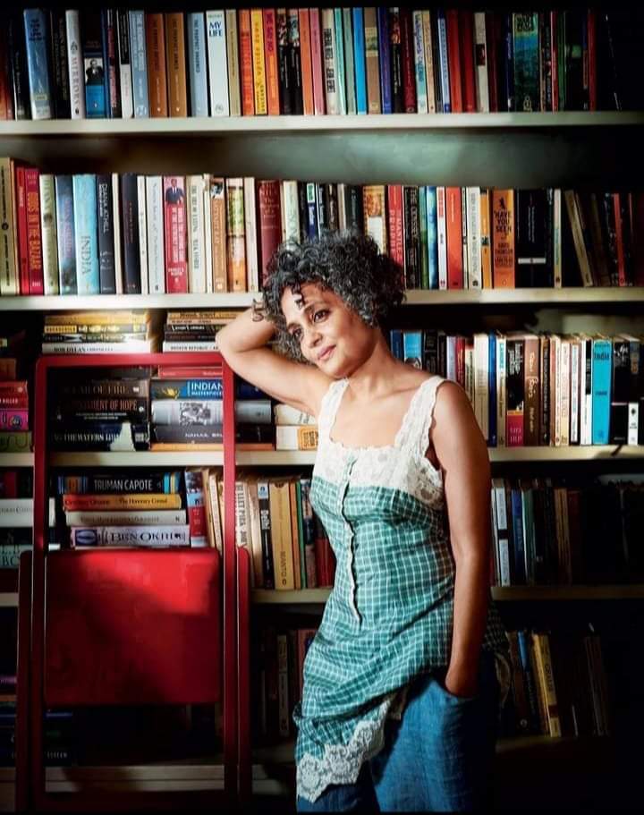 Happy birthday to our humanitarian world\s towering character Arundhati Roy Ji. 