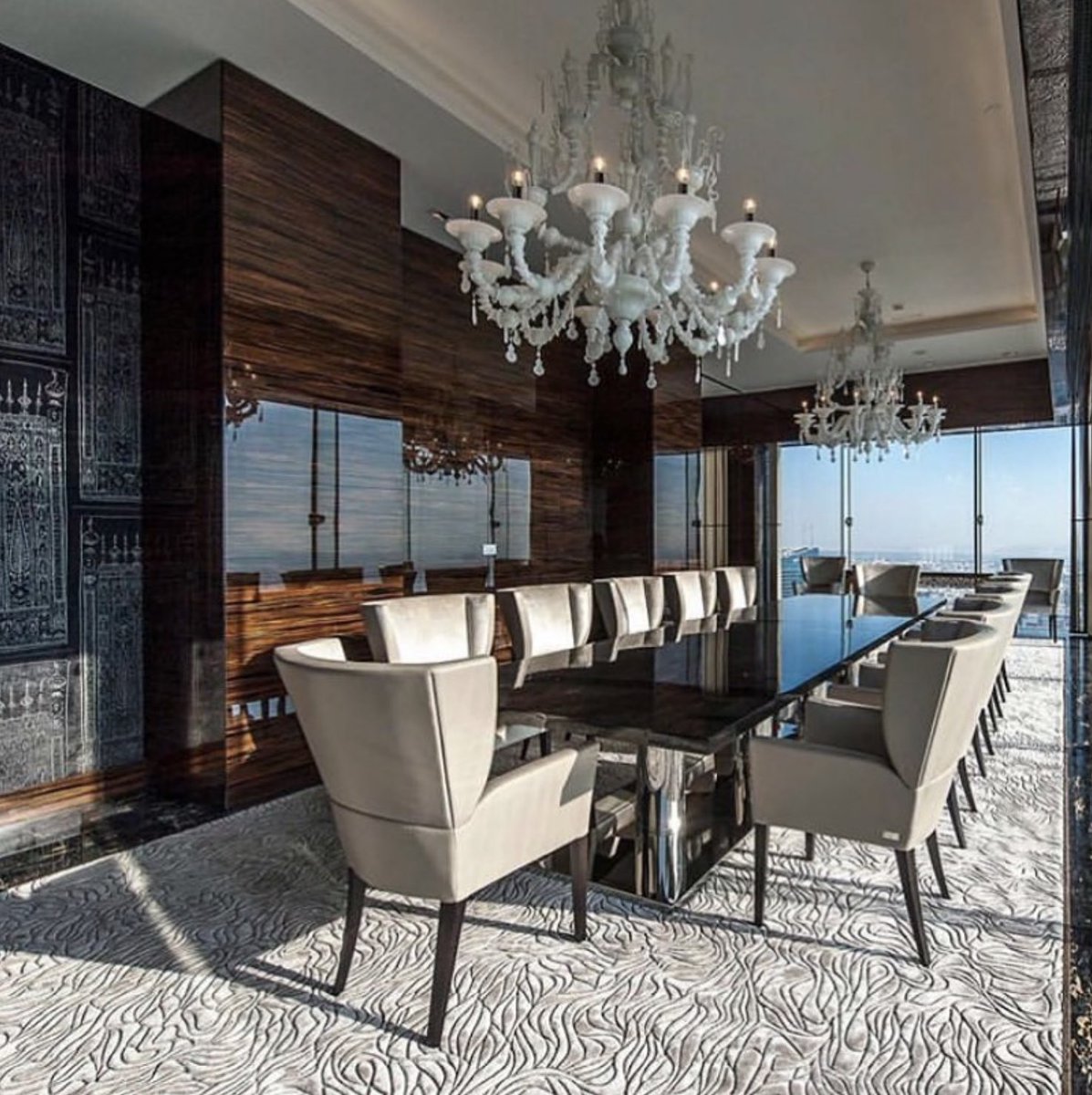 GharaLondon's tweet photo. Bespoke rug designs by @floortoheaven, created for interiors of all styles, shapes, and sizes. 

Contact us to discuss how we can work with you on your upcoming interior projects.  

#gharalondon #floortoheaven #boardroom #diningroom #grandspaces #rug #rugs #rugdesign https://t.co/zSRuQlgpAk