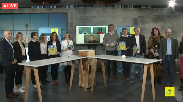 🥳Wir gratulieren den #healthi-Gewinnern 2021: #MyaLink, <a href="/Centogene/">CENTOGENE</a> und #Mentalis. Vielen Dank für innovative Ideen, die die #Versorgung von Patientinnen und Patienten verbessern und das #Gesundheitssystem voranbringen! <a href="/handelsblatt/">Handelsblatt</a> 
Mehr Infos: handelsblatt.com/initiative/hea…